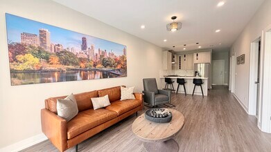 3244 N Lincoln Ave in Chicago, IL - Building Photo - Building Photo