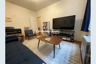 60 Martin St, Unit 1 in Cambridge, MA - Building Photo