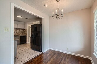 114 Addax Dr in San Antonio, TX - Building Photo - Building Photo