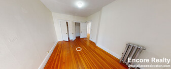 14 Mount Hood Rd, Unit 2 in Boston, MA - Building Photo - Building Photo