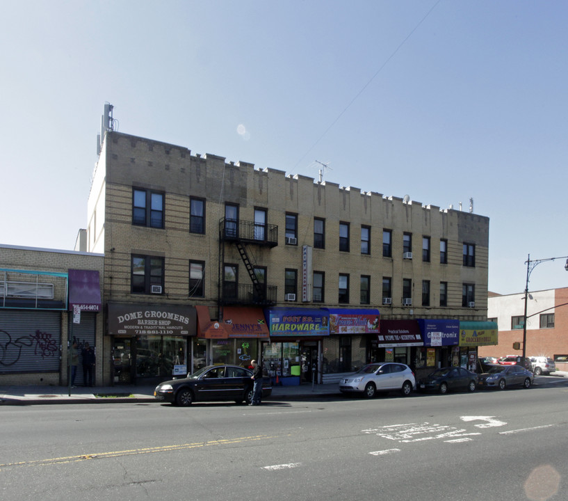 Subway in Bronx, NY - Building Photo