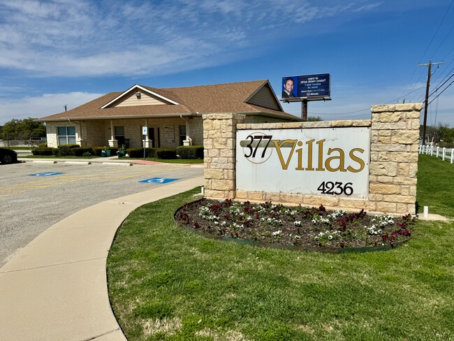 Villas of Brownwood