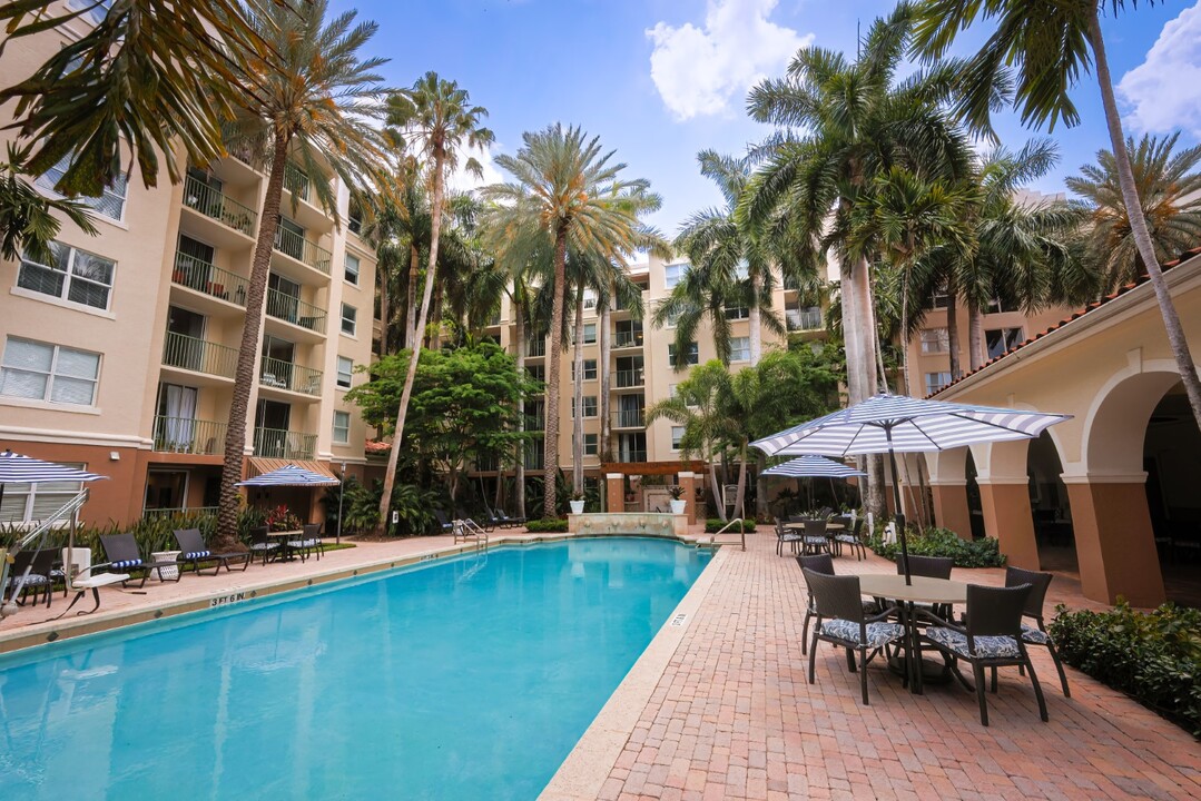 The Residences at The Carlisle Palm Beach in Lantana, FL - Foto de edificio