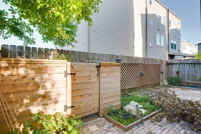 property at 6105 Stillman St