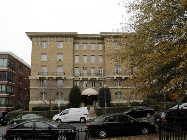 2219 California St NW in Washington, DC - Foto de edificio - Building Photo