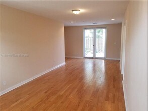 1631 NE 11th St-Unit -2 in Fort Lauderdale, FL - Building Photo - Building Photo