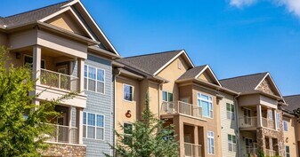 Bradley Park in Cumming, GA - Building Photo