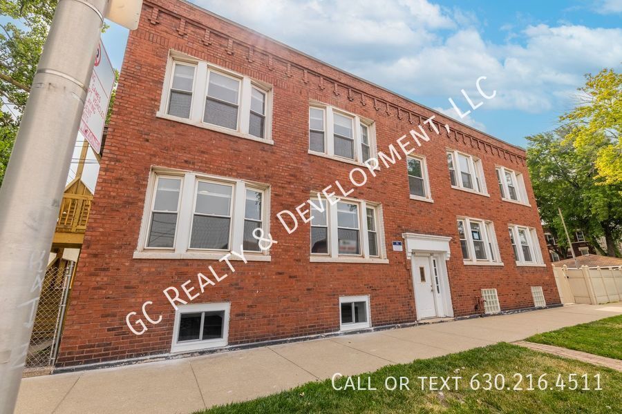 3515-17 S Lituanica Ave-Unit -Unit 1 in Chicago, IL - Building Photo