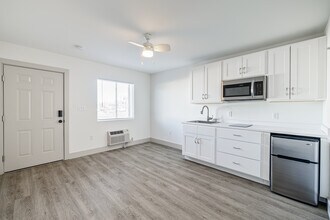 Studio 622 in Petersburg, VA - Foto de edificio - Building Photo