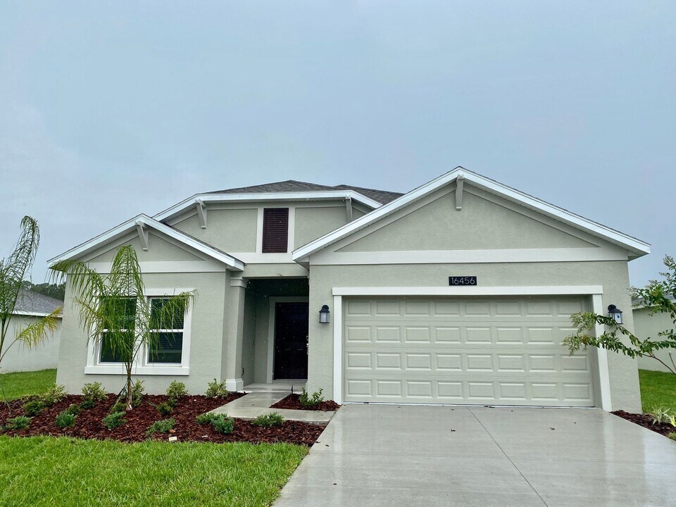 16456 Champlain St in Clermont, FL - Building Photo