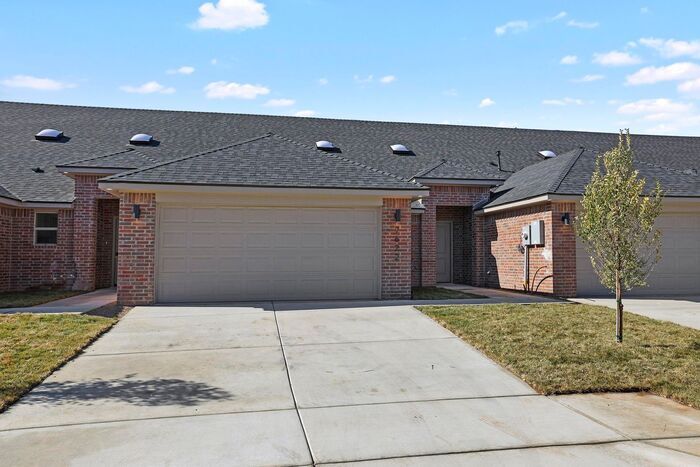 7624 Woodford Ave in Amarillo, TX - Building Photo