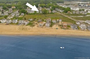 57 Mohican Rd E in Westbrook, CT - Building Photo