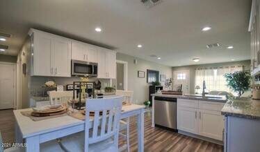 5707 S 12th Ln in Phoenix, AZ - Building Photo - Building Photo