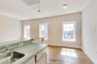 3041-3041 M St NW in Washington, DC - Building Photo - Building Photo