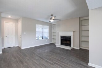 Van Mark in Ridgeland, MS - Foto de edificio - Interior Photo