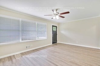 2246 Collins Dr in East Point, GA - Building Photo - Building Photo