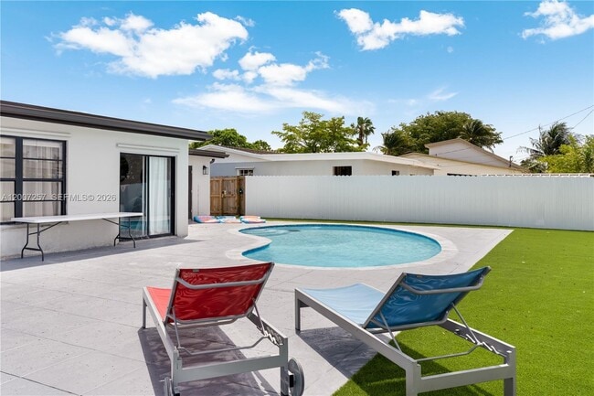 7051 Tyler St in Hollywood, FL - Building Photo - Building Photo