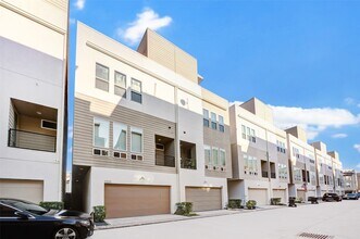 2333 Sperber Ln in Houston, TX - Building Photo - Building Photo