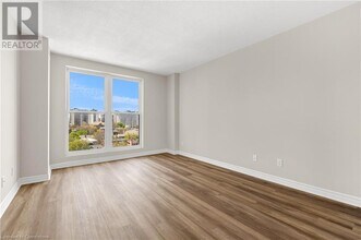 135 James St S in Hamilton, ON - Building Photo - Building Photo