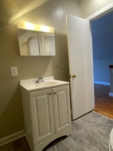 18 Old Concord Turnpike, Unit A in Barrington, NH - Foto de edificio - Building Photo