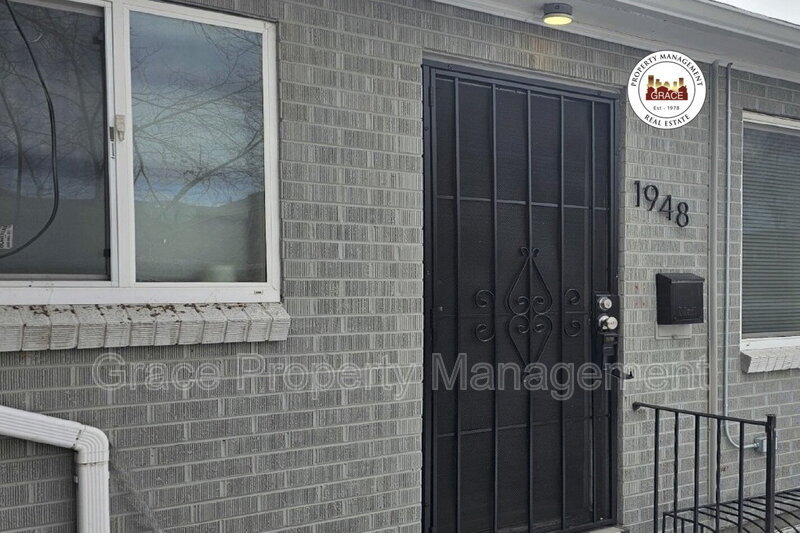 1948 Oswego St in Aurora, CO - Foto de edificio