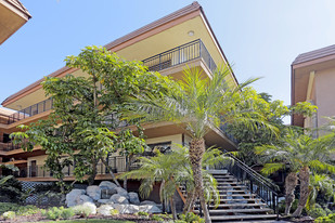 Ocean Breeze Villas Apartments