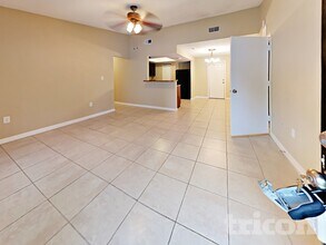 5360 Alhambra Way S in St. Petersburg, FL - Foto de edificio - Building Photo