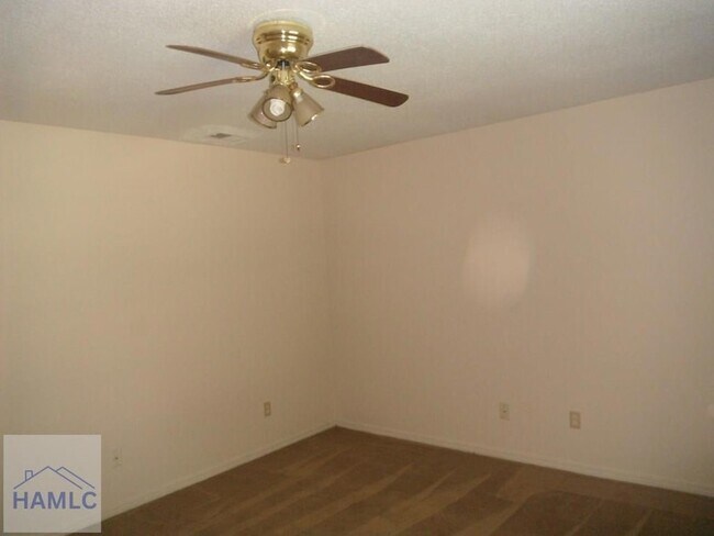 707 Thornwood Way in Hinesville, GA - Building Photo - Building Photo