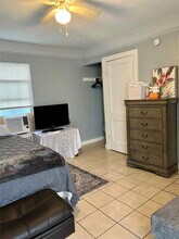 3126 Webster St in Houston, TX - Building Photo - Building Photo
