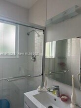 3921 Meridian Ave in Miami Beach, FL - Building Photo - Building Photo