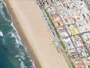 121 Rosecrans Pl, Unit 4 in Manhattan Beach, CA - Building Photo - Building Photo