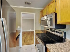 693 Hill St SE in Atlanta, GA - Building Photo - Building Photo