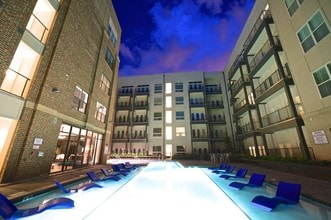 Bell Collier Village in Atlanta, GA - Building Photo - Building Photo