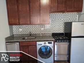 510 W Arlington Pl, Unit 4 in Chicago, IL - Building Photo - Building Photo