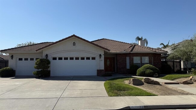property at 521 Sherwood Ct