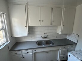 2019 Oak St in Santa Monica, CA - Building Photo