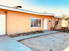 7544 Hopi Trail in Yucca Valley, CA - Building Photo - Building Photo