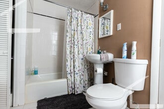 21 Park Vale Ave, Unit 1 in Boston, MA - Foto de edificio - Building Photo