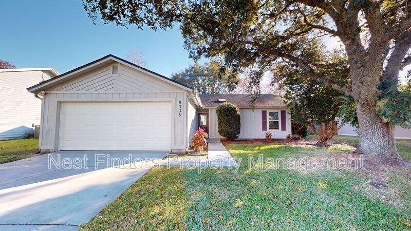 8336 Spicewood Dr in Jacksonville, FL - Building Photo
