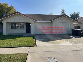 1947 Henshaw Ave in Tulare, CA - Building Photo