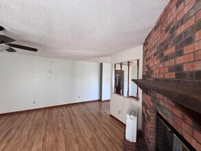 202 Seville Cir in Mary Esther, FL - Building Photo - Building Photo