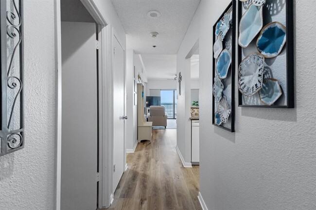 7700 Seawall Blvd in Galveston, TX - Building Photo - Building Photo