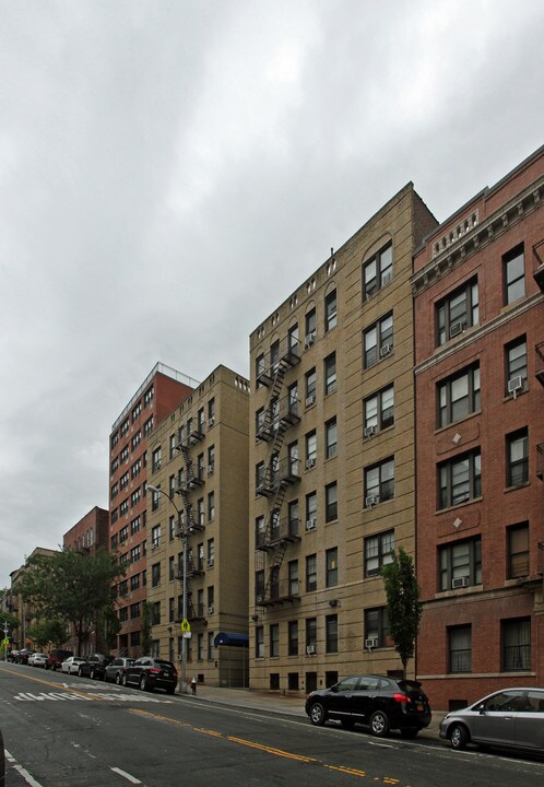 254 Seaman Ave in New York, NY - Foto de edificio