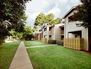 Rocky Creek in Southaven, MS - Foto de edificio - Building Photo