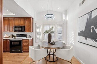 127 Huntington, Unit 257 in Irvine, CA - Building Photo - Building Photo