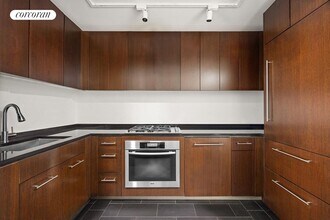 40 Broad St in New York, NY - Building Photo - Building Photo