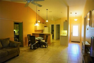 10030 Amicola St, Unit Unit B in Port Charlotte, FL - Building Photo - Building Photo