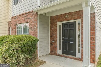 274 Brookview Dr in Riverdale, GA - Building Photo - Building Photo