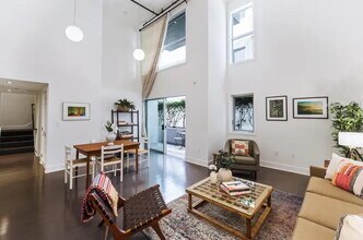 1730 Sawtelle Blvd, Unit 104 in Los Angeles, CA - Foto de edificio - Building Photo