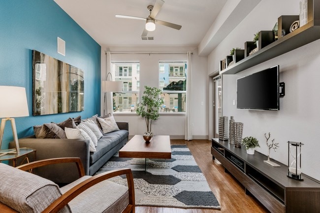 City House Apartments in Denver, CO - Building Photo - Building Photo